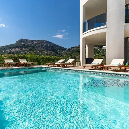 Cvita Is A Modern 5-bedroom With A Jacuzzi, A Gym And Finnish Sauna, A Heated Pool, And Amazing Views