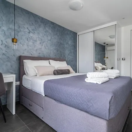 Cvita: Modern Luxury With Jacuzzi, Gym, And Panoramic Views * Klis